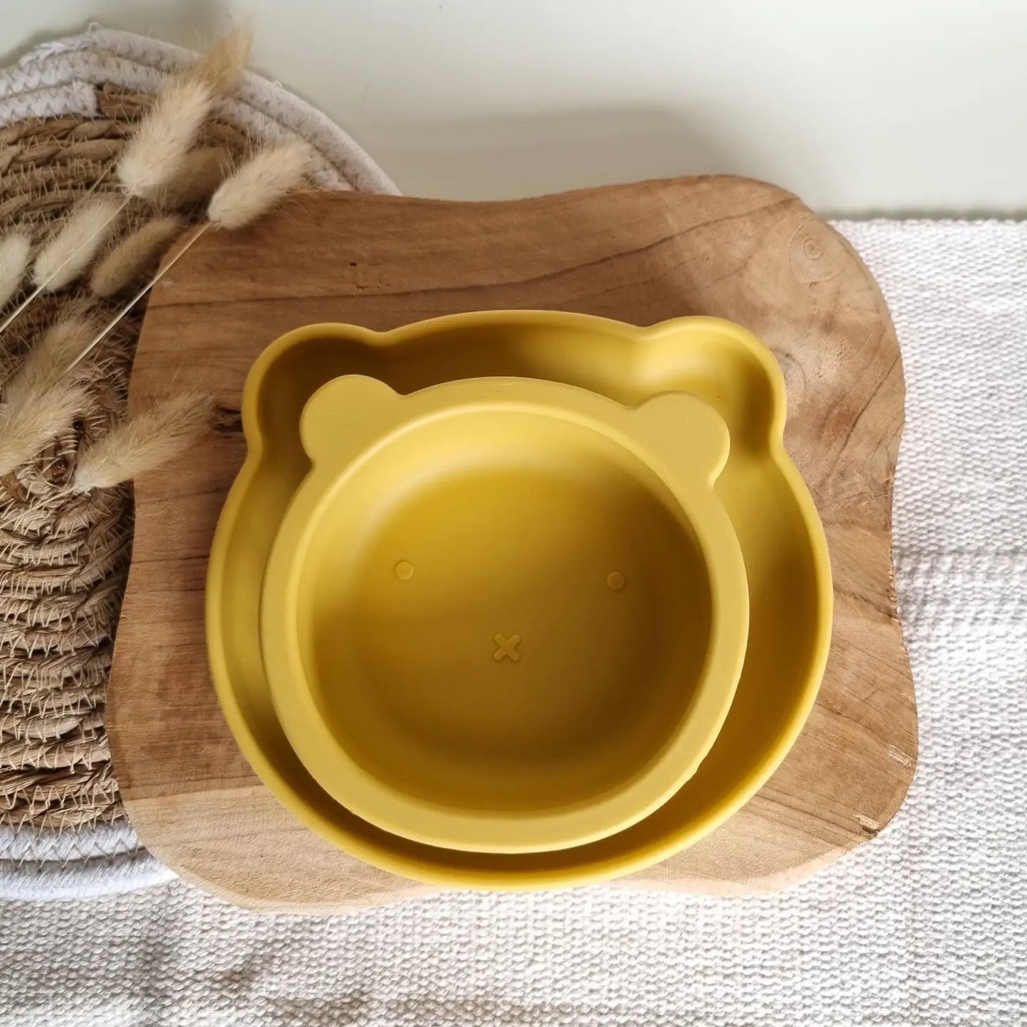 Assiette avec ventouse en silicone – Jaune ocre